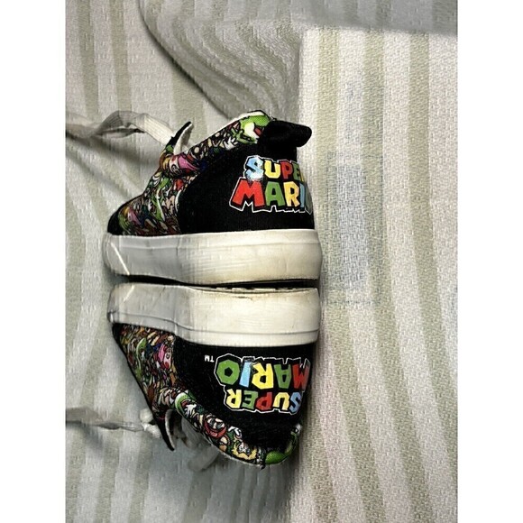 Super Mario Bros Sneakers Shoes Size 5 Nintendo Ground Up Kids Yoshi Luigi Peach - Picture 9 of 12